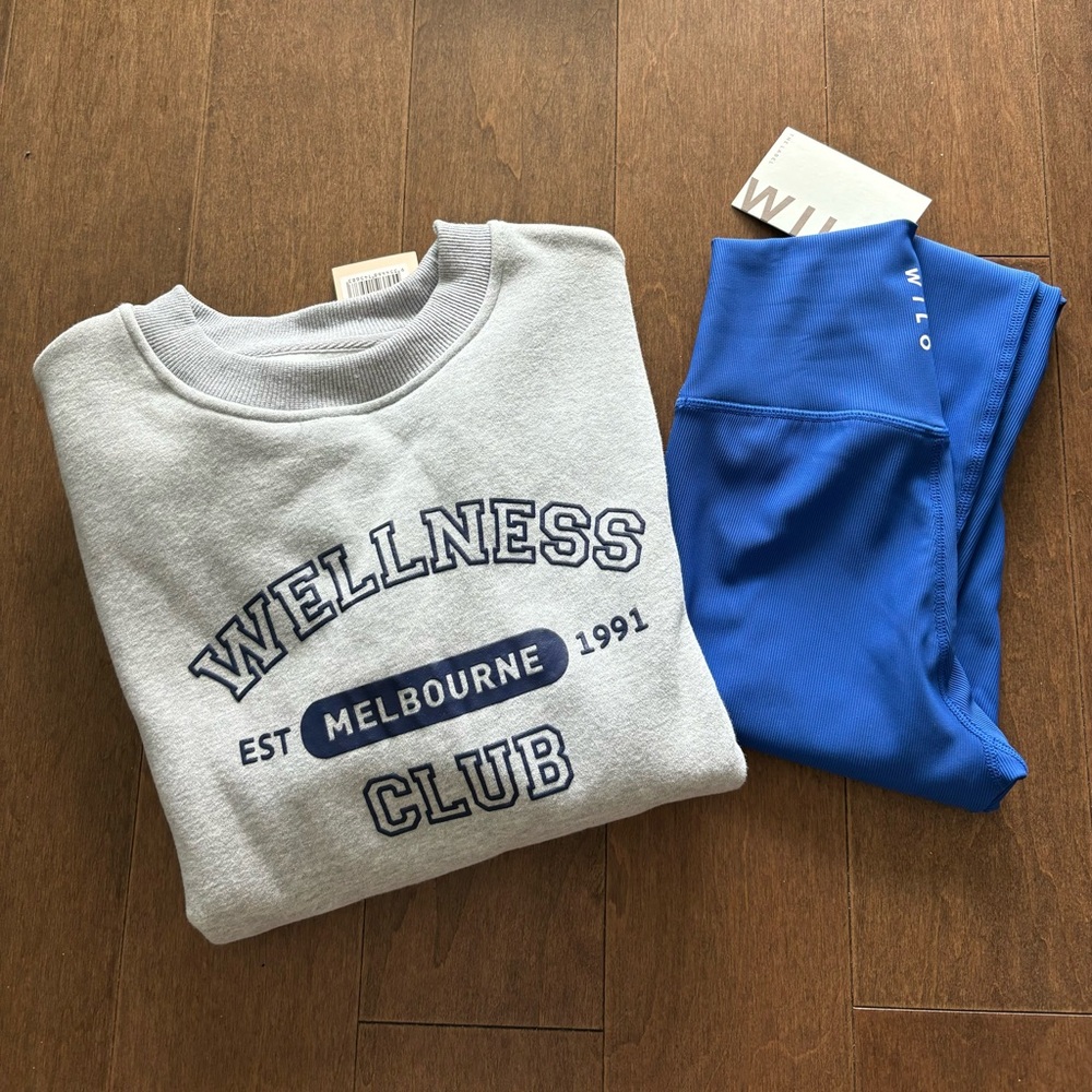 NWT💥Wilo Cotton Wellness Club Sweatshirt and Blue Leggings set XS